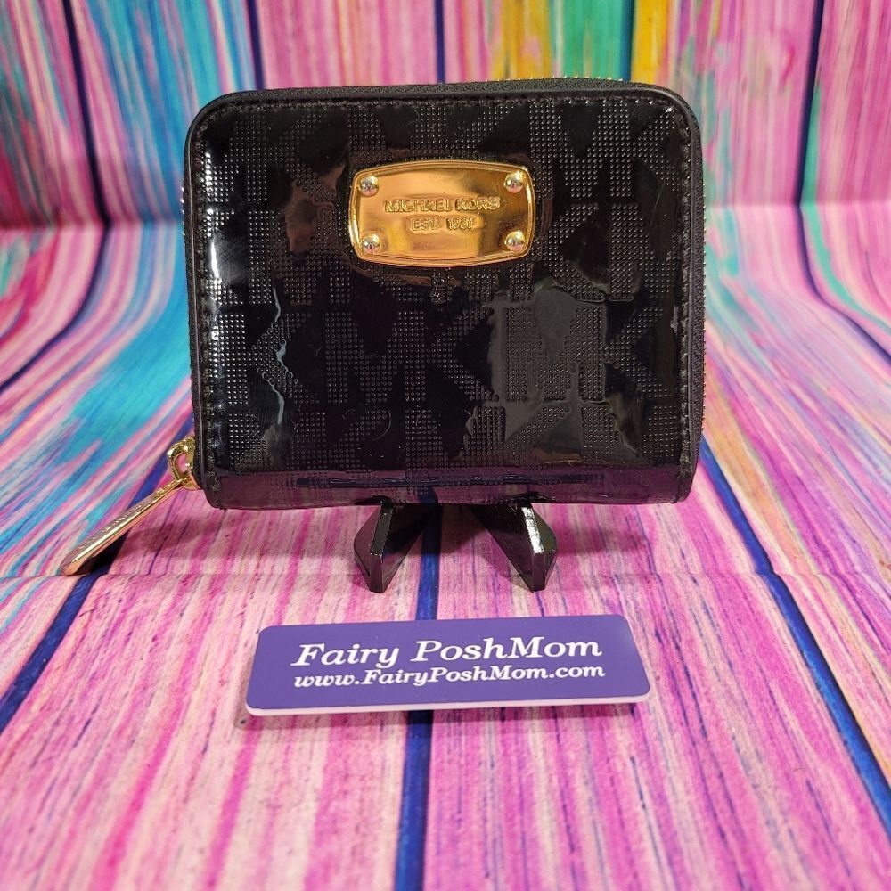 Michael Kors Jet Set Mirror Patent PVC Compact Zip Wallet – Black with Gold Logo